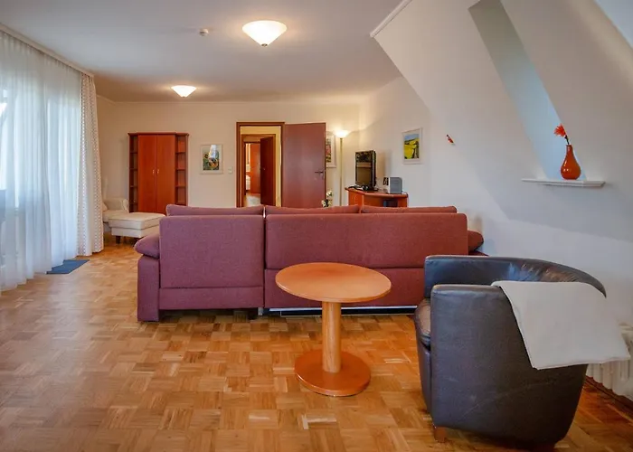Strandvillen Binz - Appartement mit Meerblick, 2 Schlafzimmern und Balkon SV 713